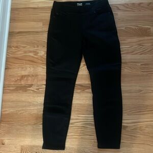 Levi women’s skinny jeans